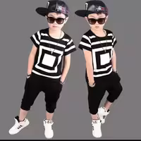 ست تیشرت و شلوارک اسپورت بچگانه شیک و زیبا مناسب حدود سنی 5 تا 11 سال جنس پارچه پنبه لاکرادار عالی کیفیت تضمینی 