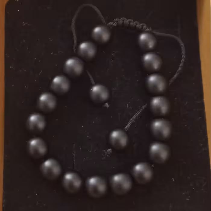 دستبند مشکی مات ، بافت کشویی