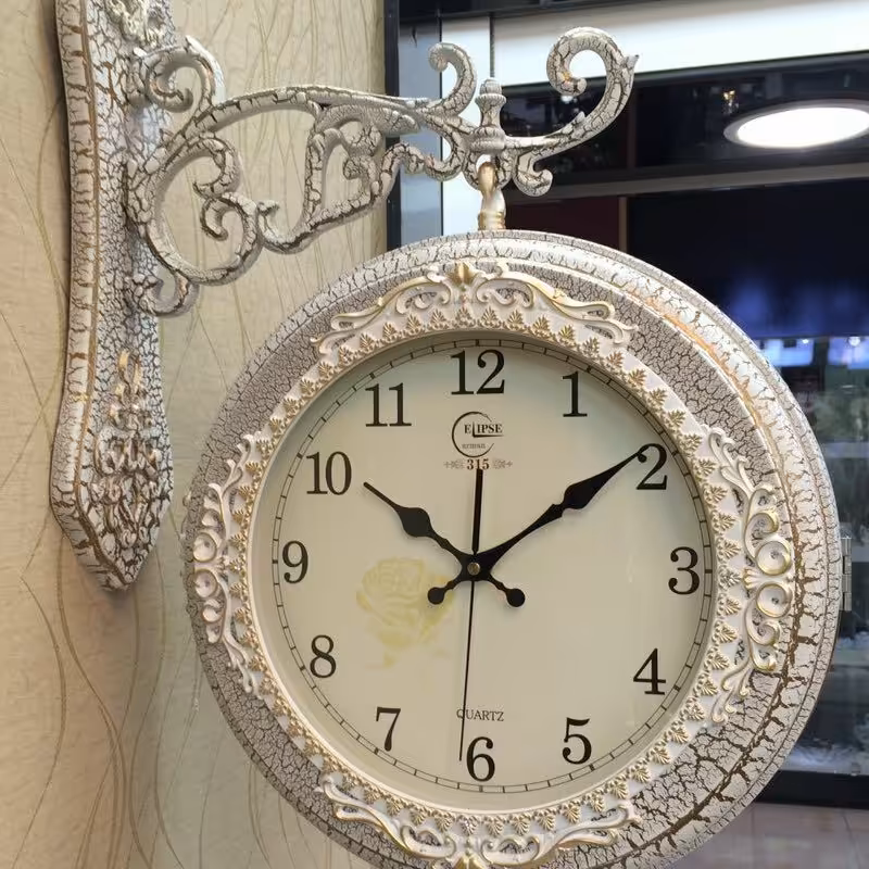 ساعت  دو طرفه 