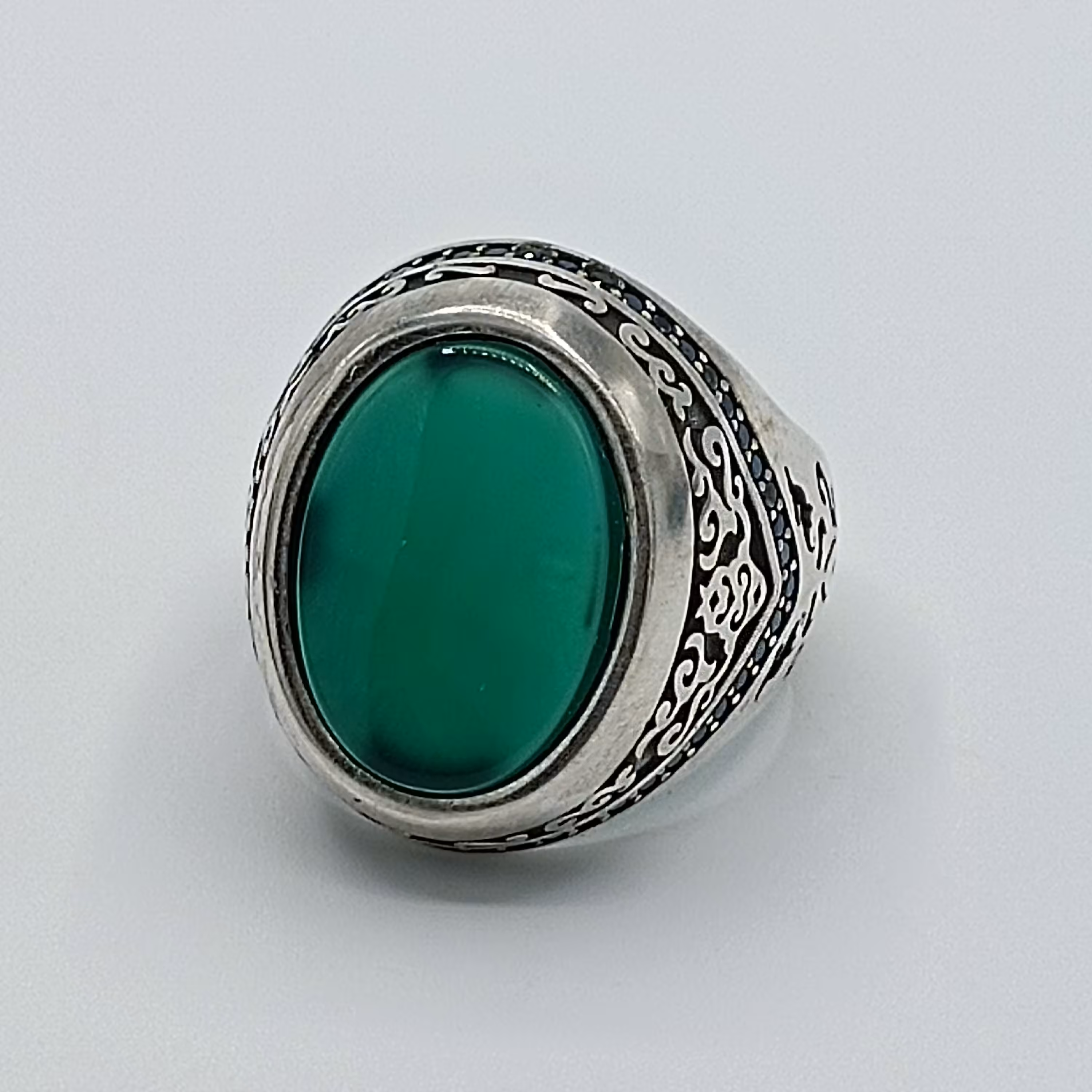 انگشتر نقره مردانه طرح تُرک مخراج کاری نگین عقیق سبز کد 1119