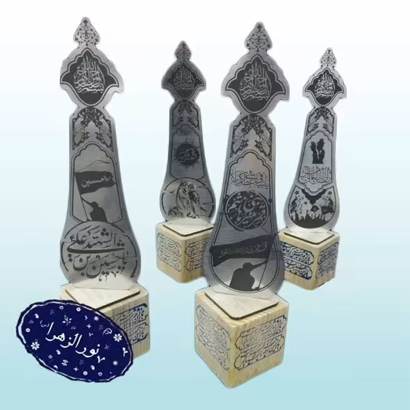 دو عدد تندیس علم رومیزی