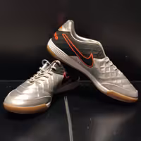 کفش فوتسال نایک تمپو نقره ای
