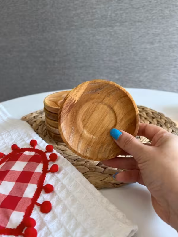 نعلبکی چوبی گرد