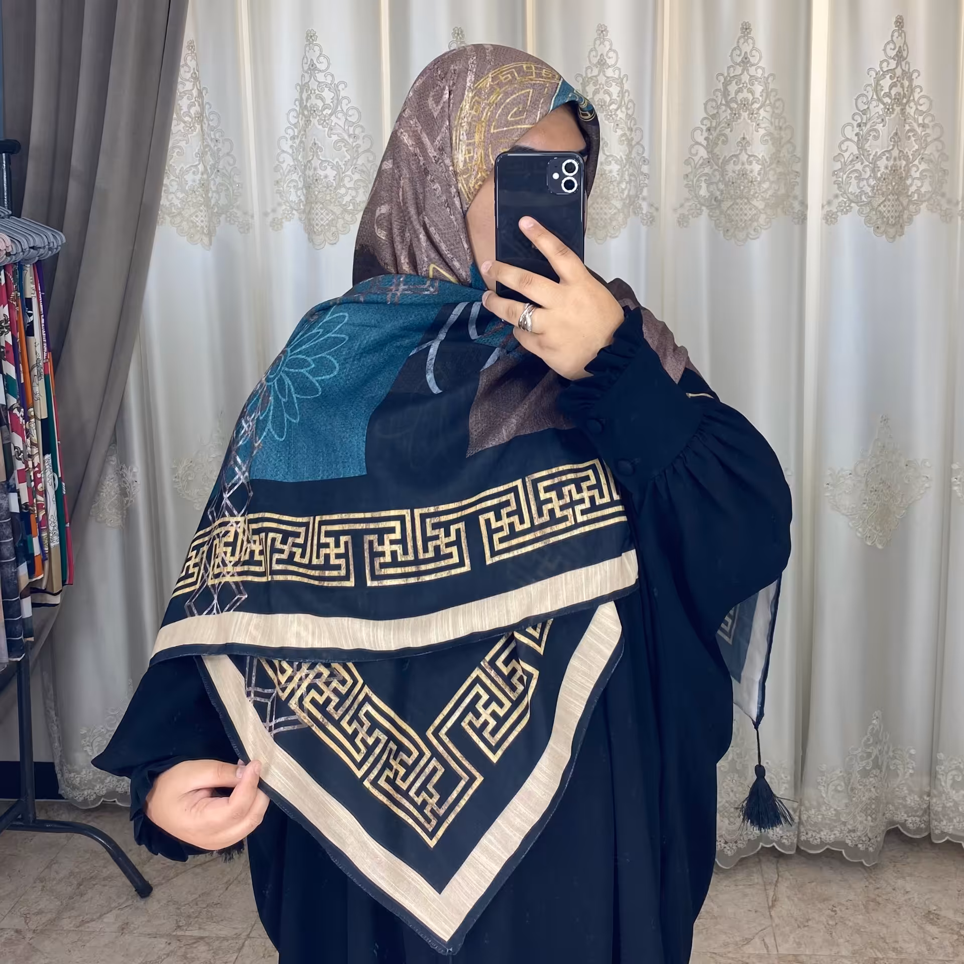 روسری نخی اسلپ منگوله دار طرح بالین قواره 140