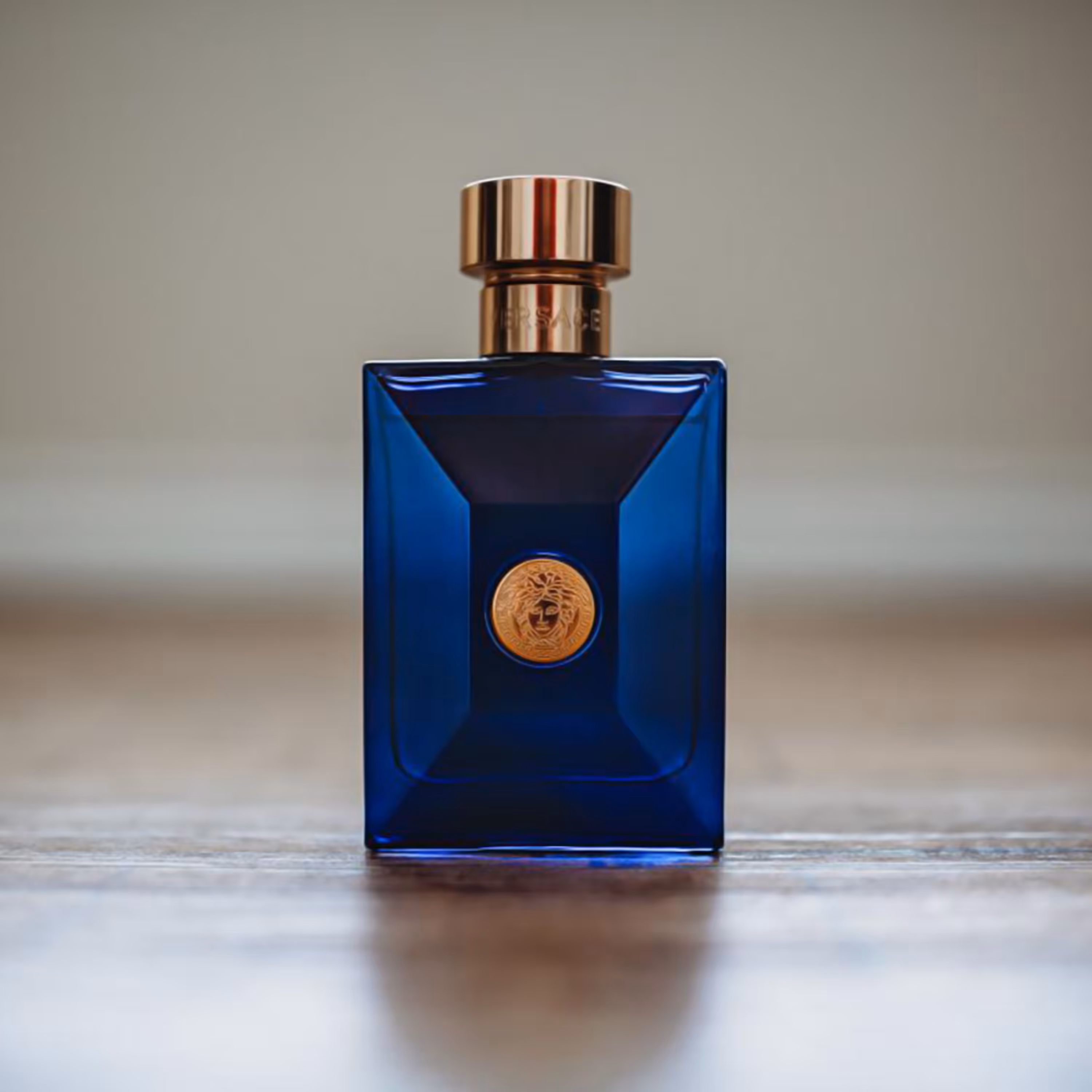 عطر ورساچه دیلان بلو با حجم 10 میل- Versace Dylan Blue