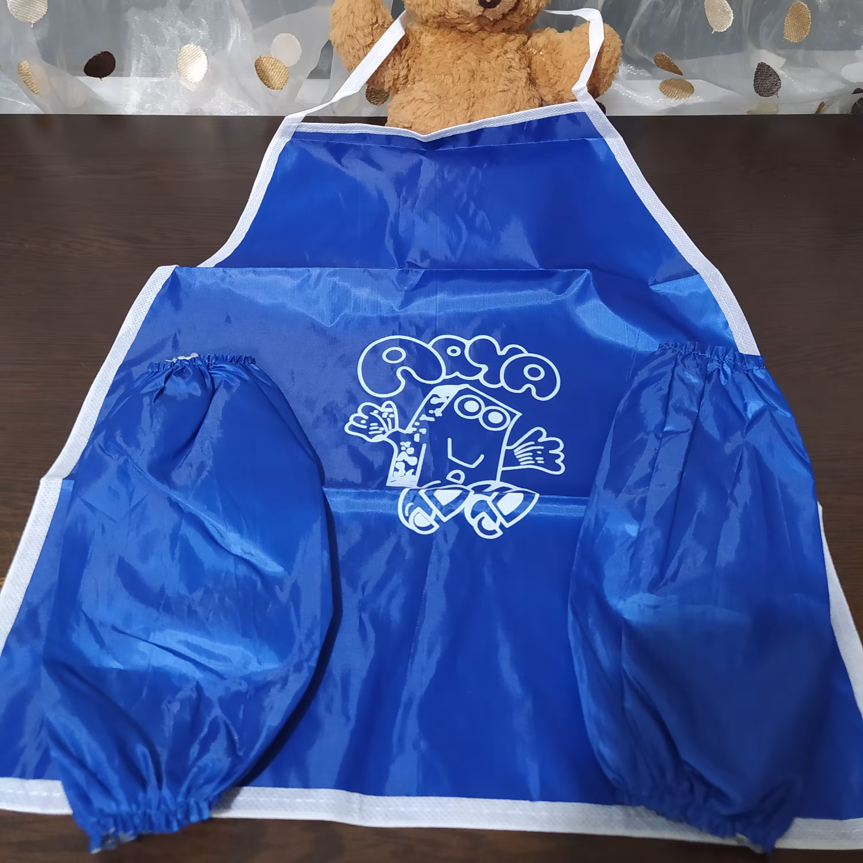 پیش بندوآستینک