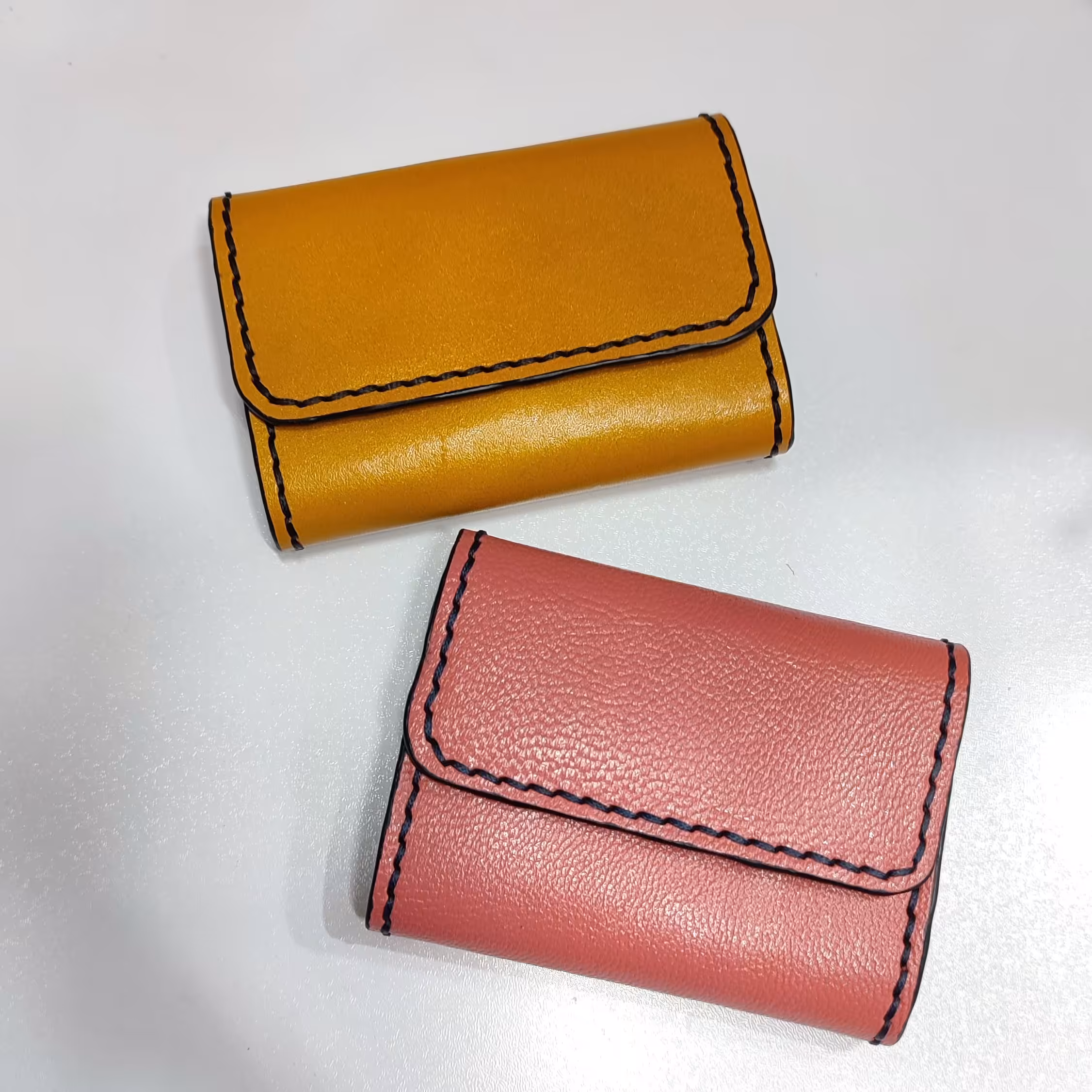 جا کارتی آکاردئونی درب مگنتی چرم طبیعی