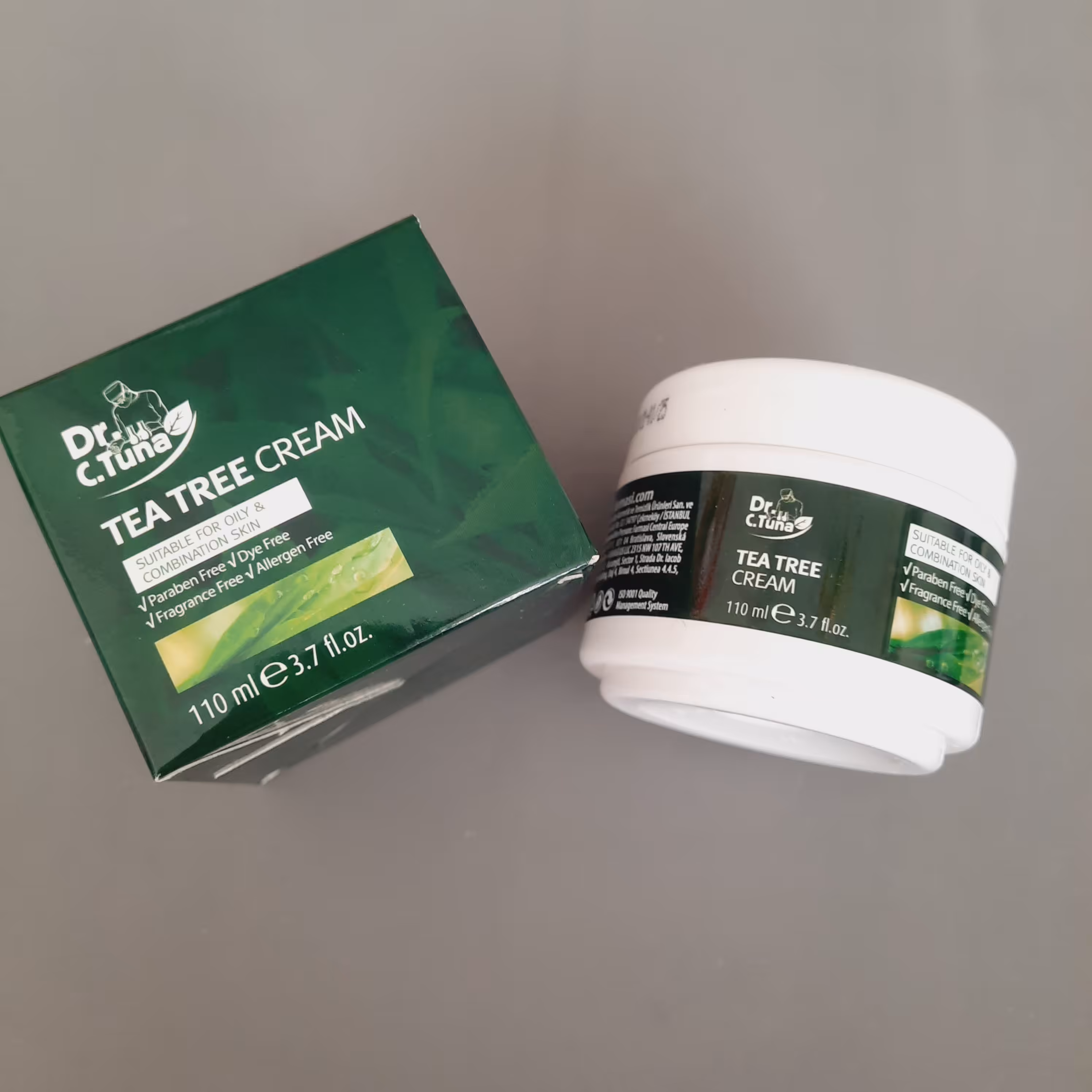 کرم آبرسان فارماسی مدل چای سبز حجم 110 میل مناسب پوست چرب و مختلط (لطفا قبل از ثبت سفارش، موجودی بگیرید) 