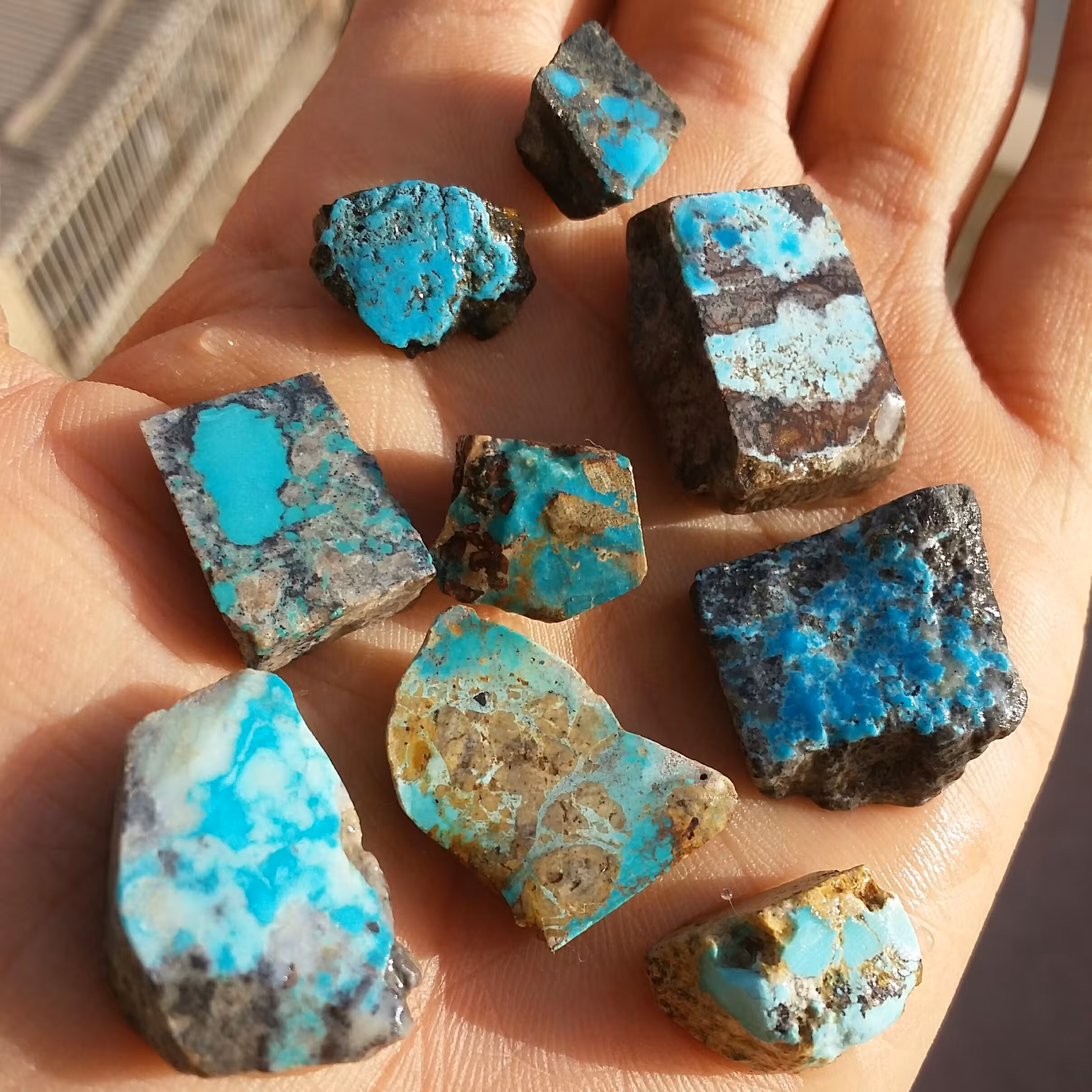 پک اقتصادی سنگ راف حبه شده فیروزه نیشابور گلچین شده 100 در 100 طبیعی شااهکار خلقت