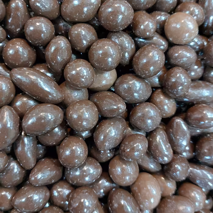 دراژه شکلاتی سه مغز  500 گرمی  آجیل و خشکبار شفیعی 