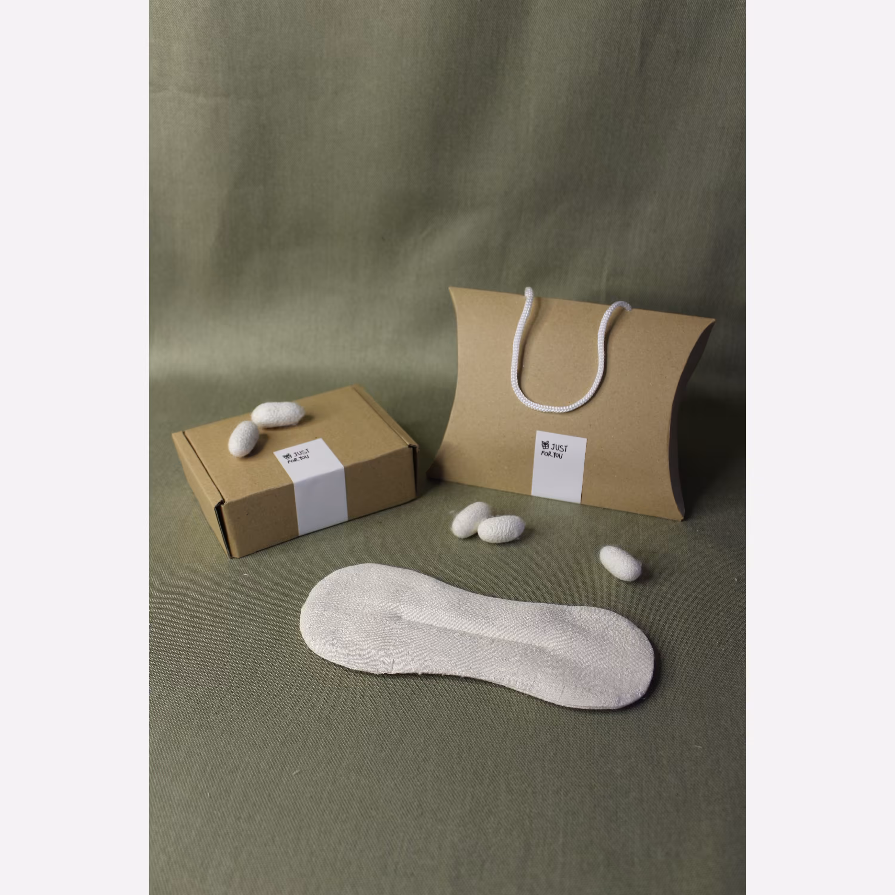 پد  ابریشمی در مانی بهبود کیست تخمدان  (پس کرایه)