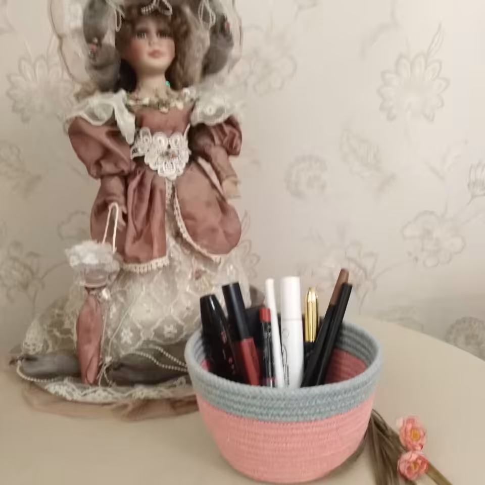 سبد لوازم ارایش کوچک قیطون دوزی