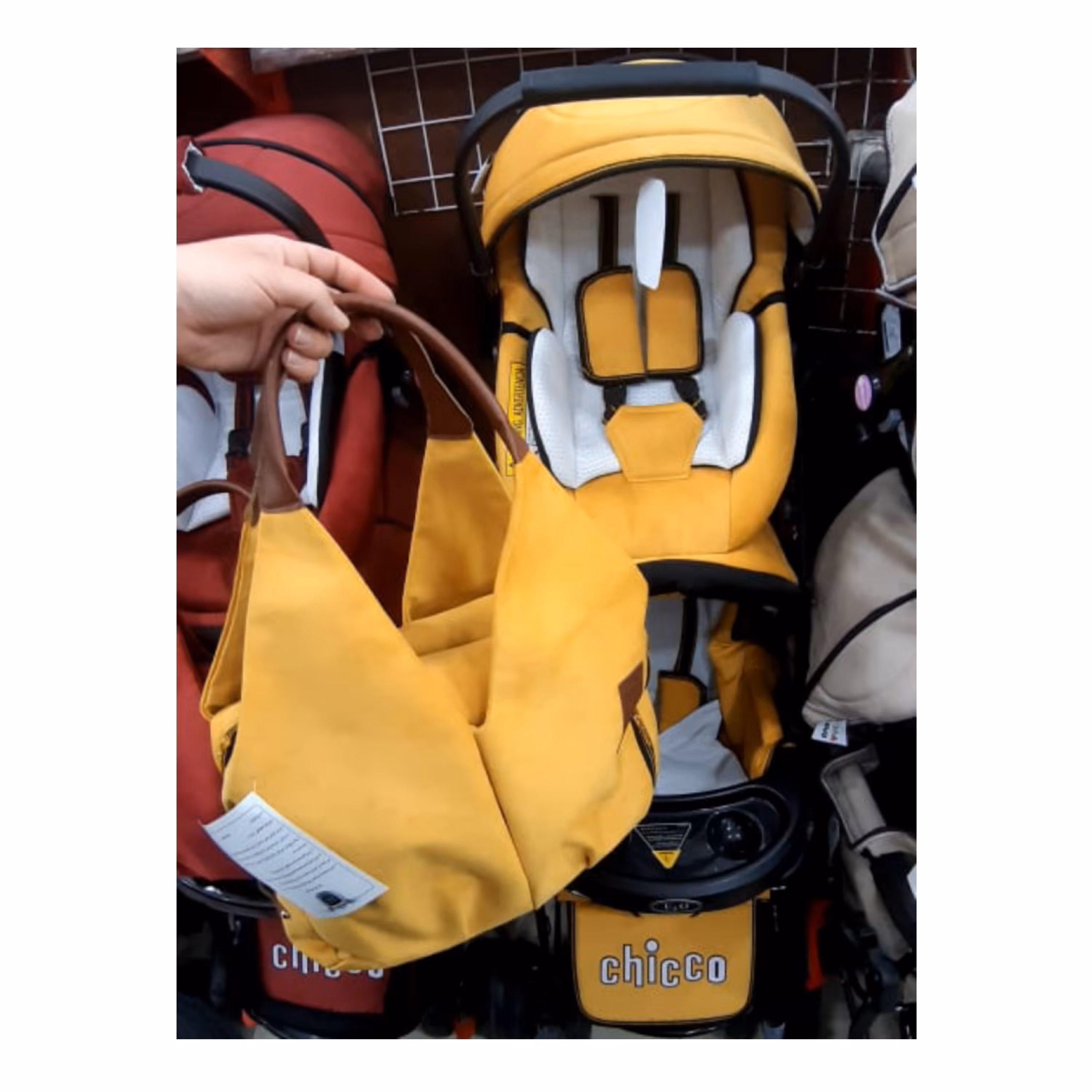 ست سه تکه کالسکه ، ساک ، کریر پارچه چیکو با اسکلت دلیجان چرخ بزرگ 