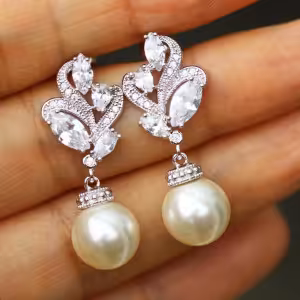 گوشواره فانتزی با مروارید آویز کد E1004