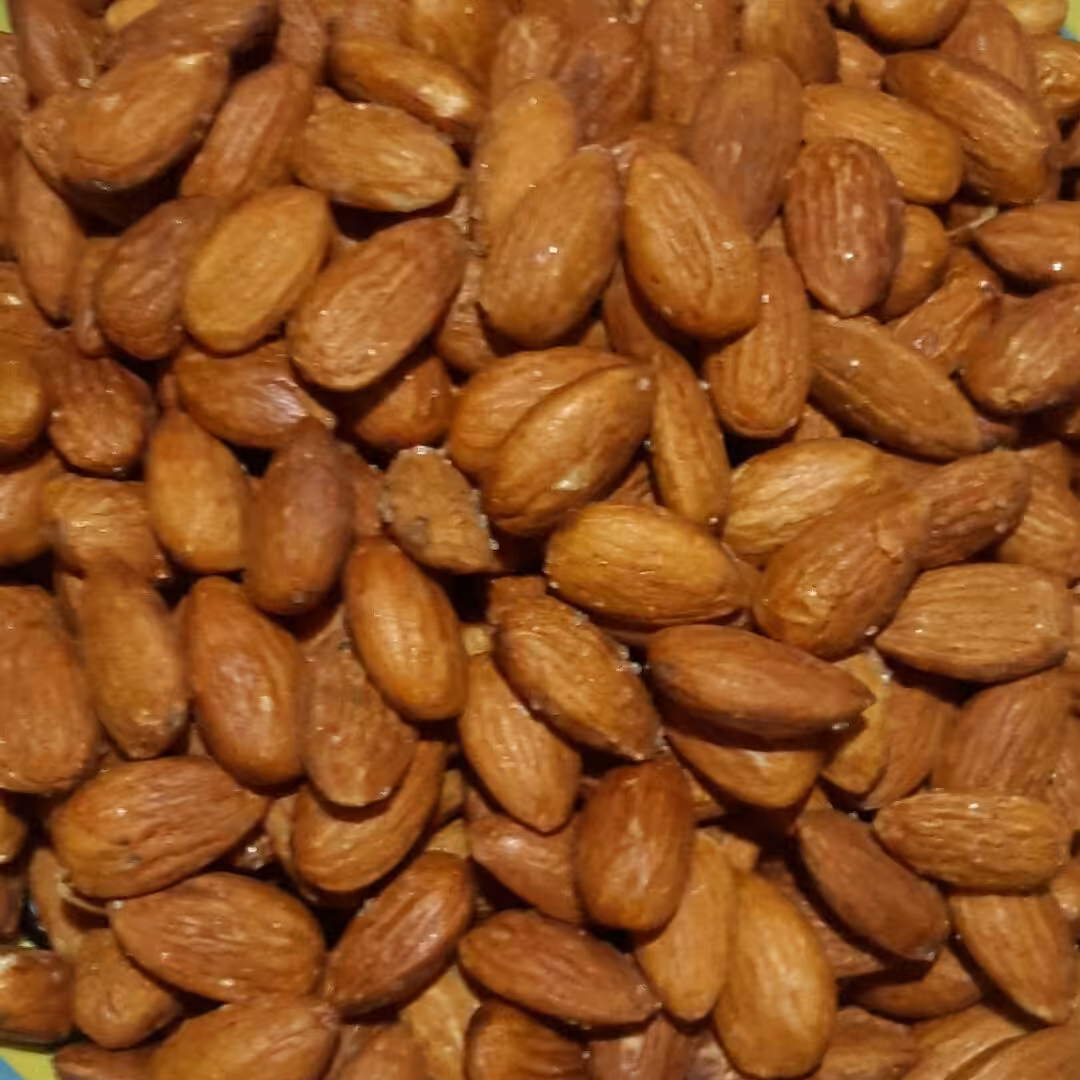 مغز بادام درختی تفت داده - 500 گرمی - ارسال رایگان