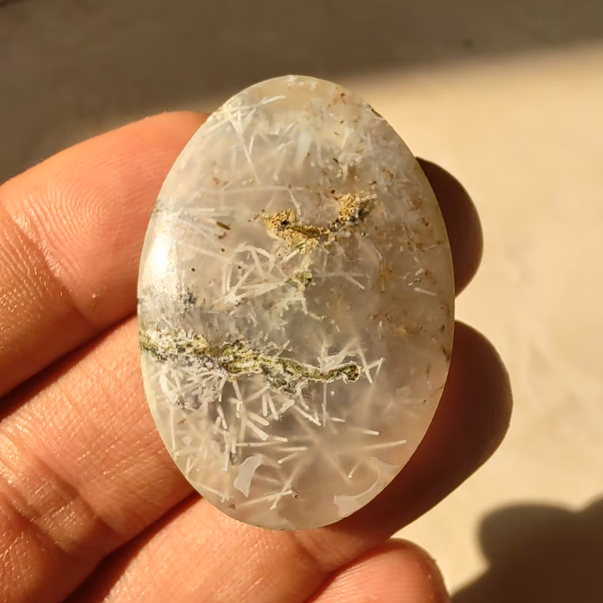 نگین عقیق رتایل سفید 