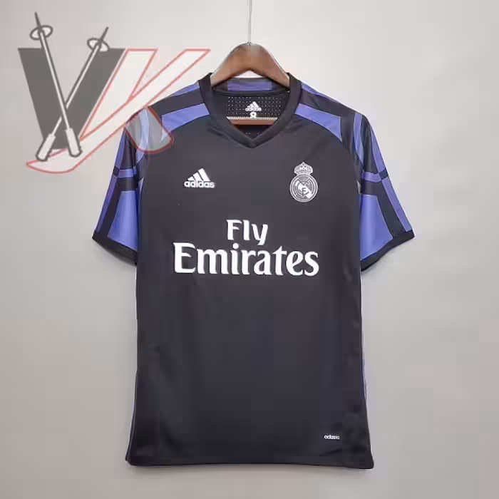 لباس کلاسیک سوم رئال مادرید 2017 کد 2302117