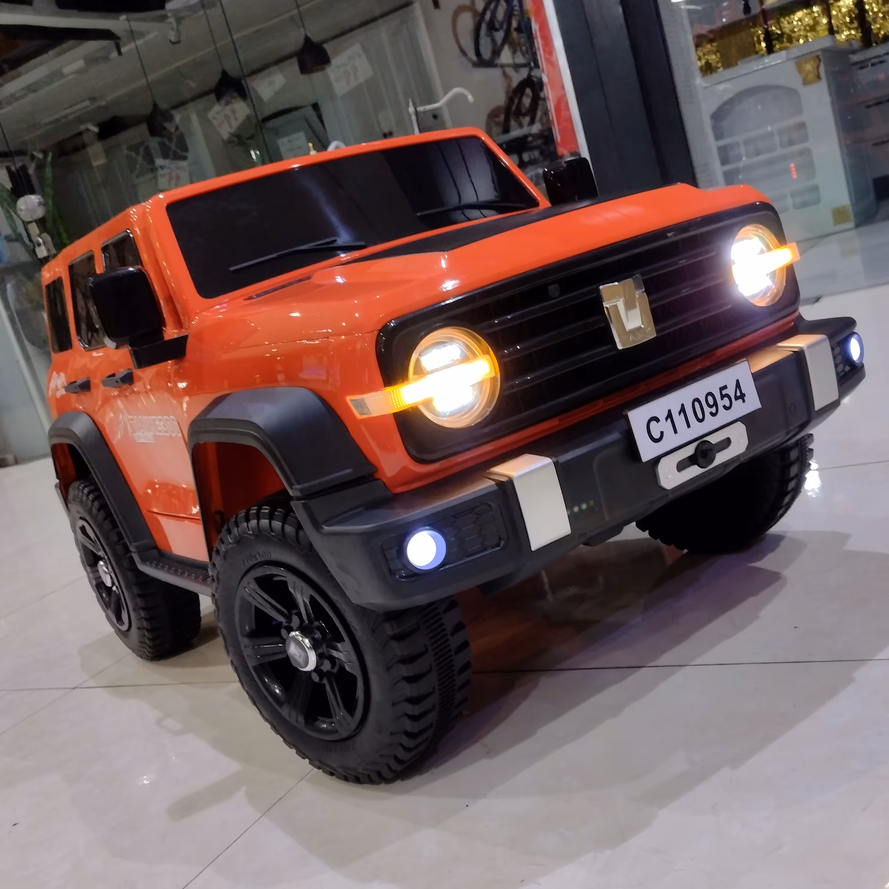 ماشین شارژی تانک نارنجی شاسی بلند چهارموتور درجه یک