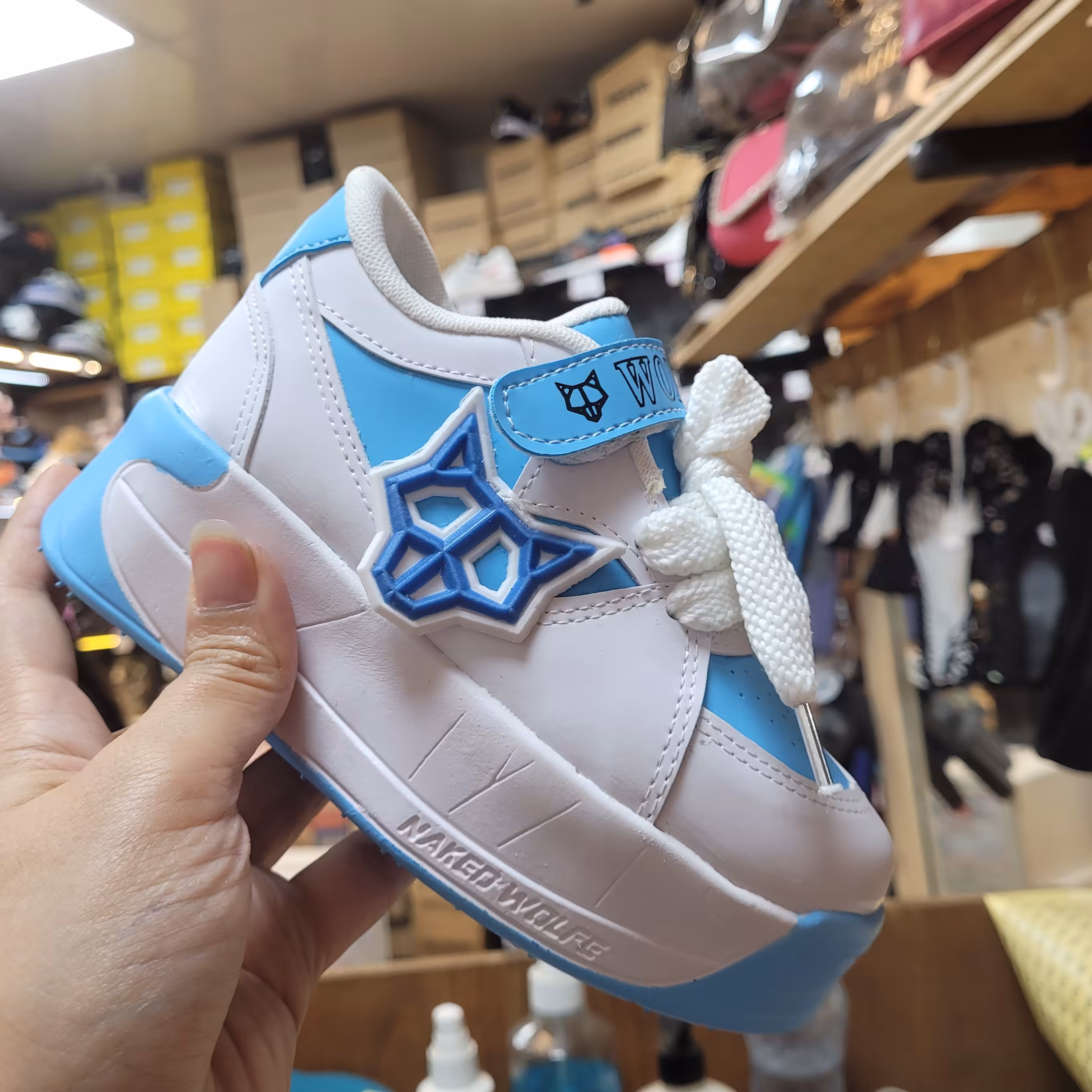 کتونی اسپرت بچگانه مدل ولف رنگ آبی شیک دخترانه و پسرانه