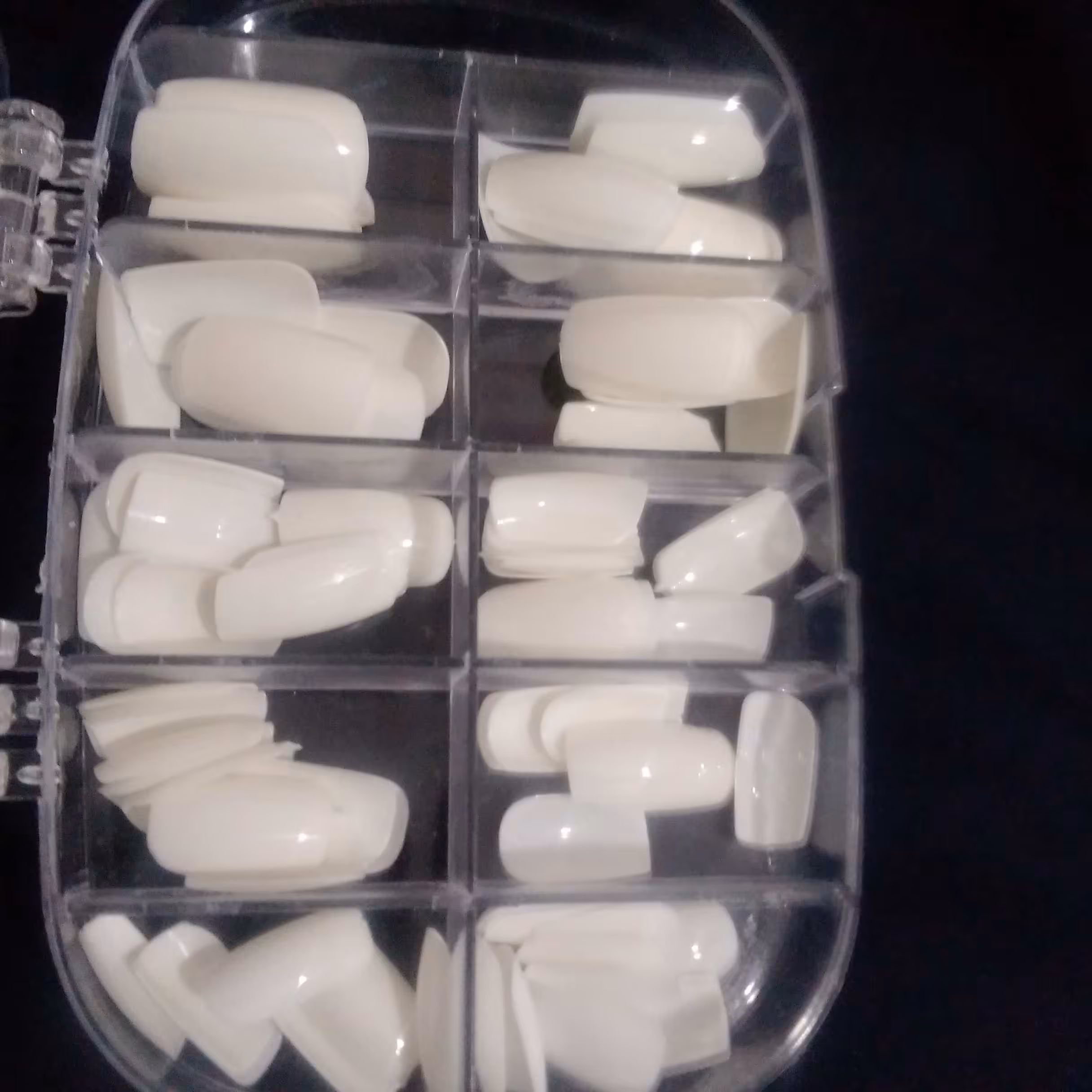 ناخن مصنوعی صد تایی شیری رنگ جنس درجه یک 