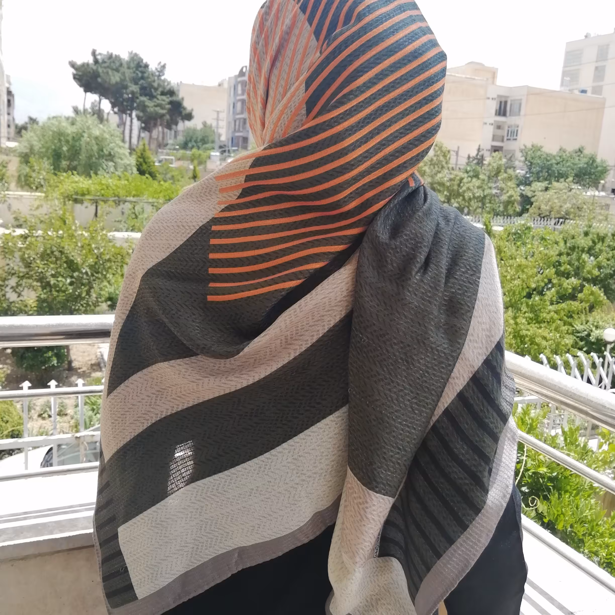 روسری نخی دور دست دوز 140