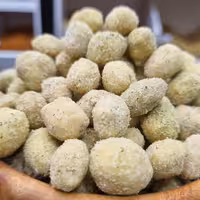 مغز بادام زمینی روکش دار با طعم پیاز جعفری 4 کیلویی