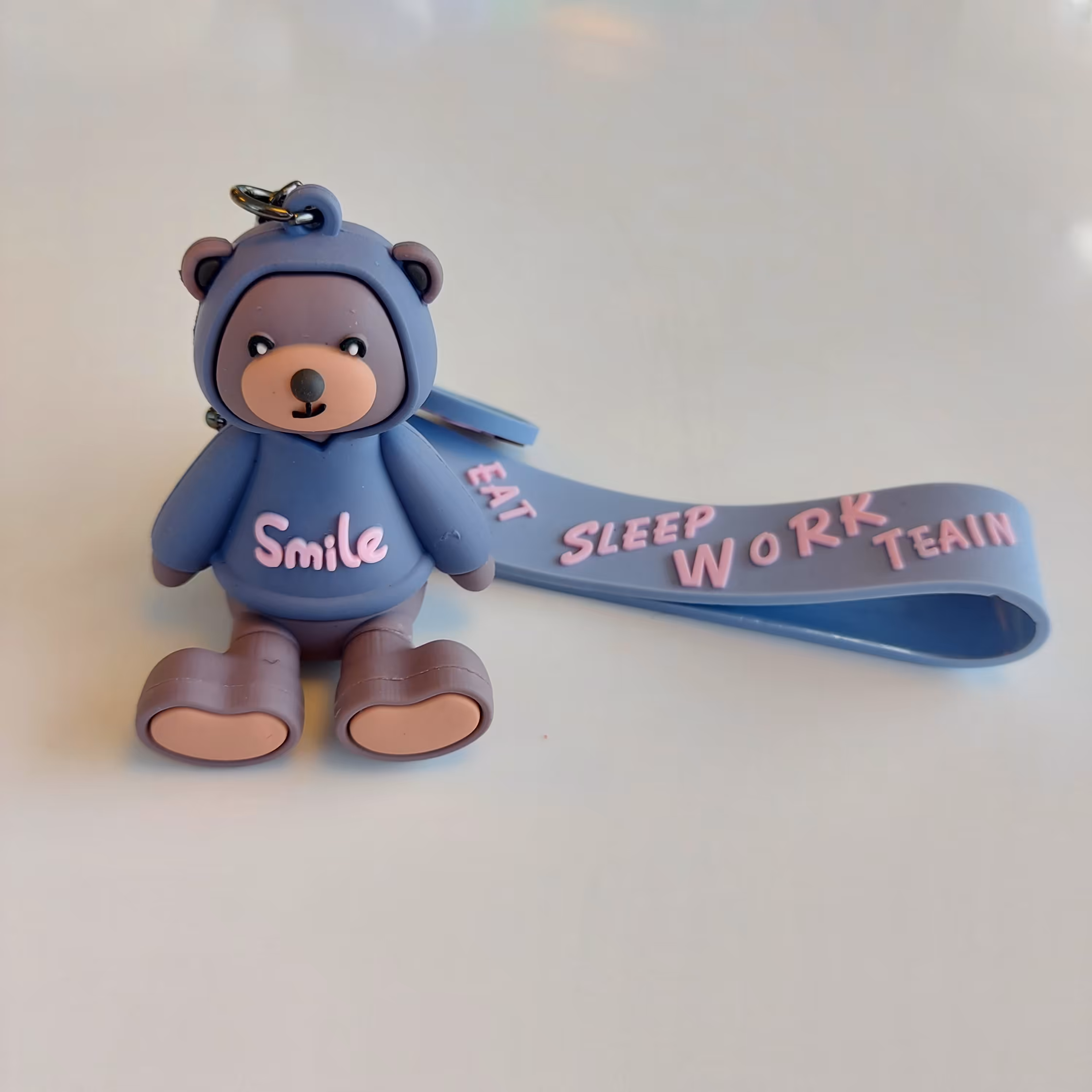 جاسوئیچی خرس smail