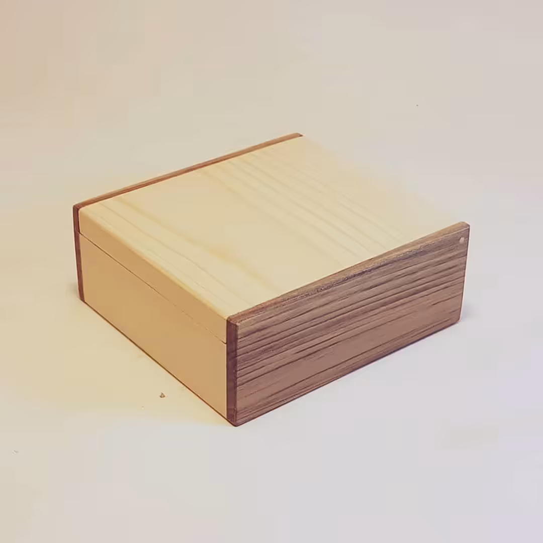 جعبه نیم ست تمام چوب لوکس. 