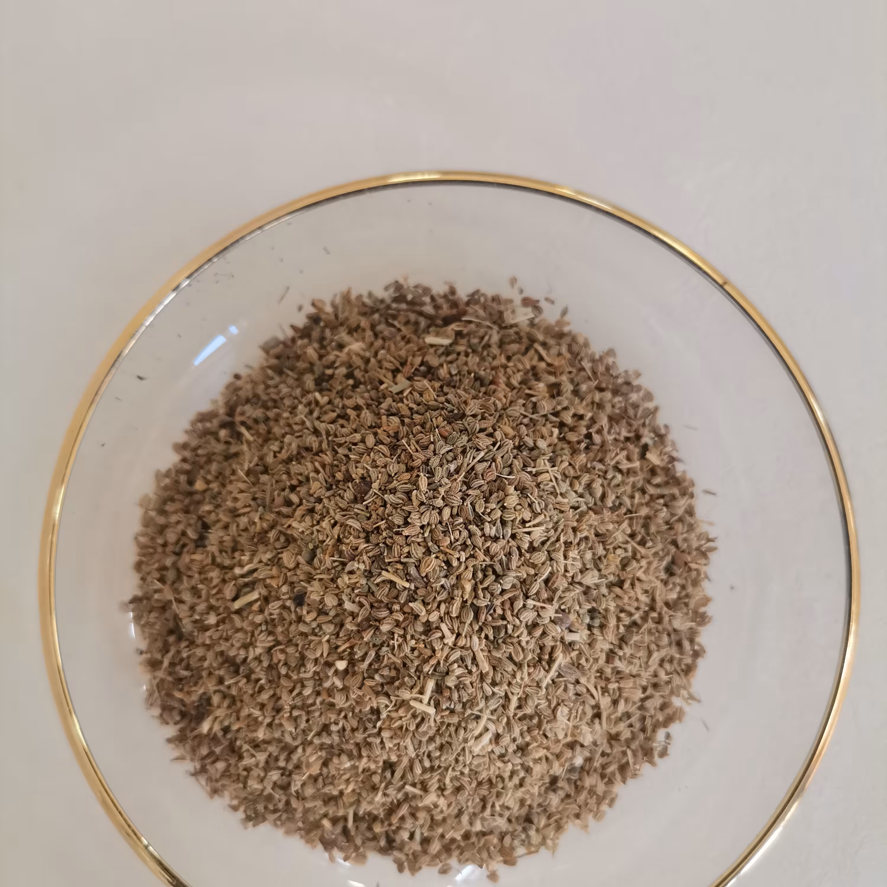 زنیان اعلا خانه ادویه در بسته بندی 100 گرمی  تمیز  و بهداشتی