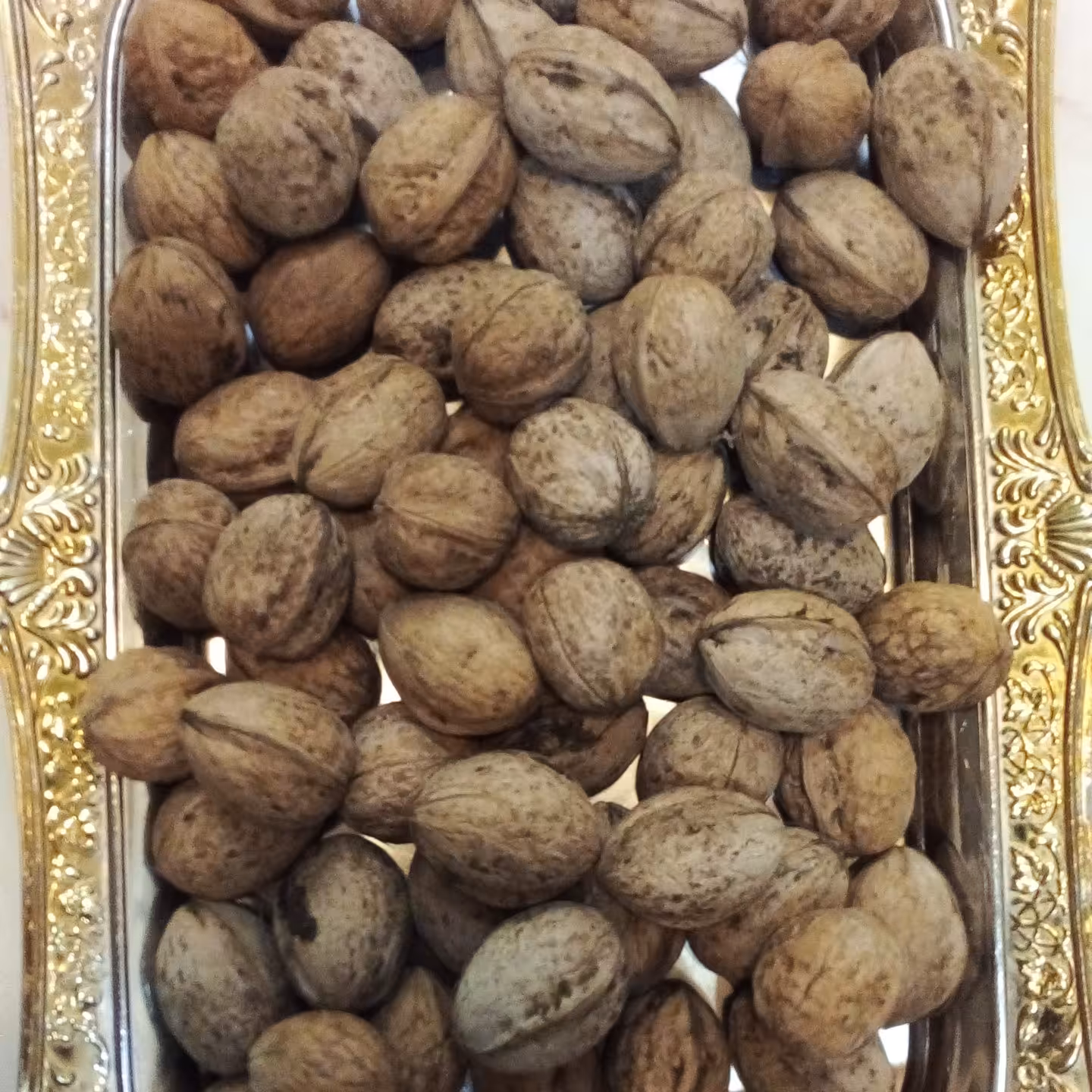 گردو  ،بسته یک کیلو،گلپایگان،خوش طعم