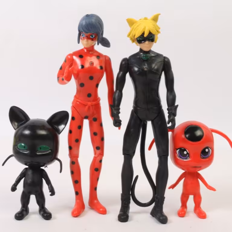 دختر کفشدوزکی و پسر گربه ای فیگور  اسباب بازی 