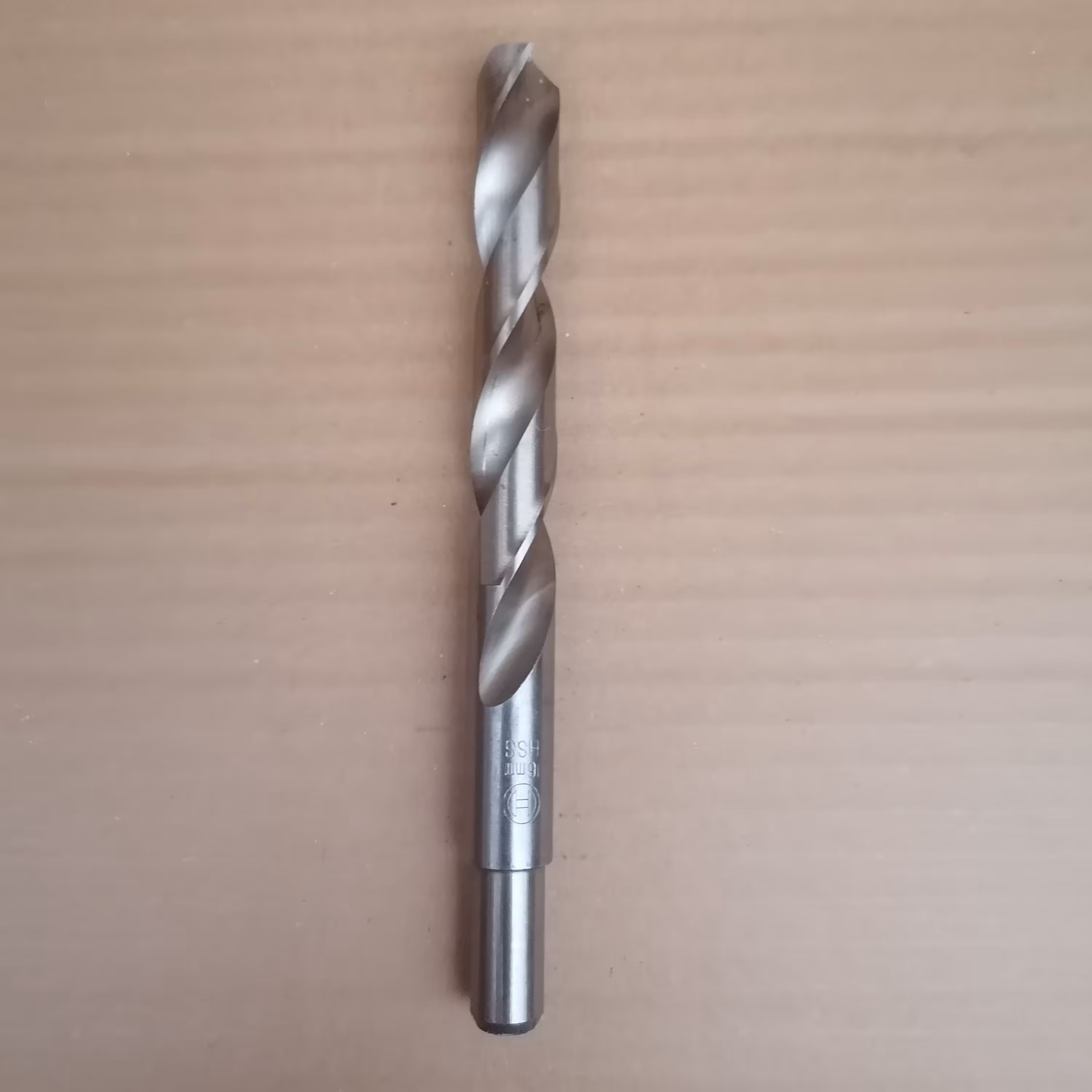 مته آهن HSS برند Bosch سایز 16میلی‌متر طول 18سانتی‌متر