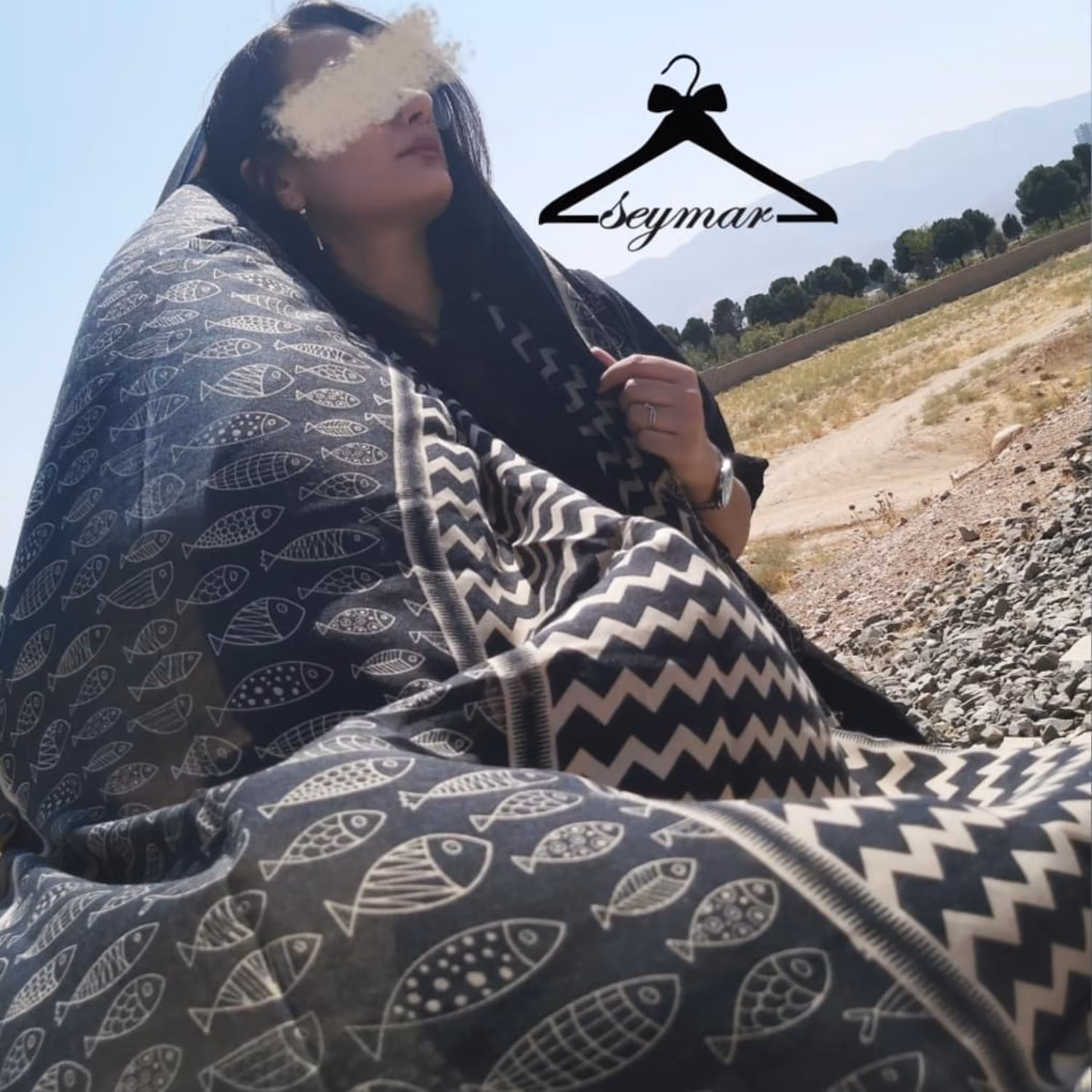 شال نخی چهارفصل طرح موج و ماهی منگوله دار