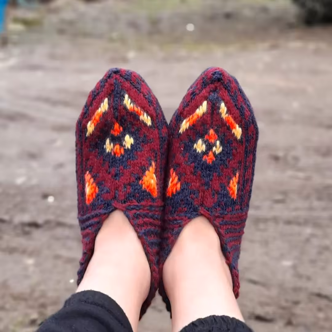 جوراب سنتی بافت خانوادگی دخترانه زنانه ‌مردانه مناسب کادو با ارسال رایگان