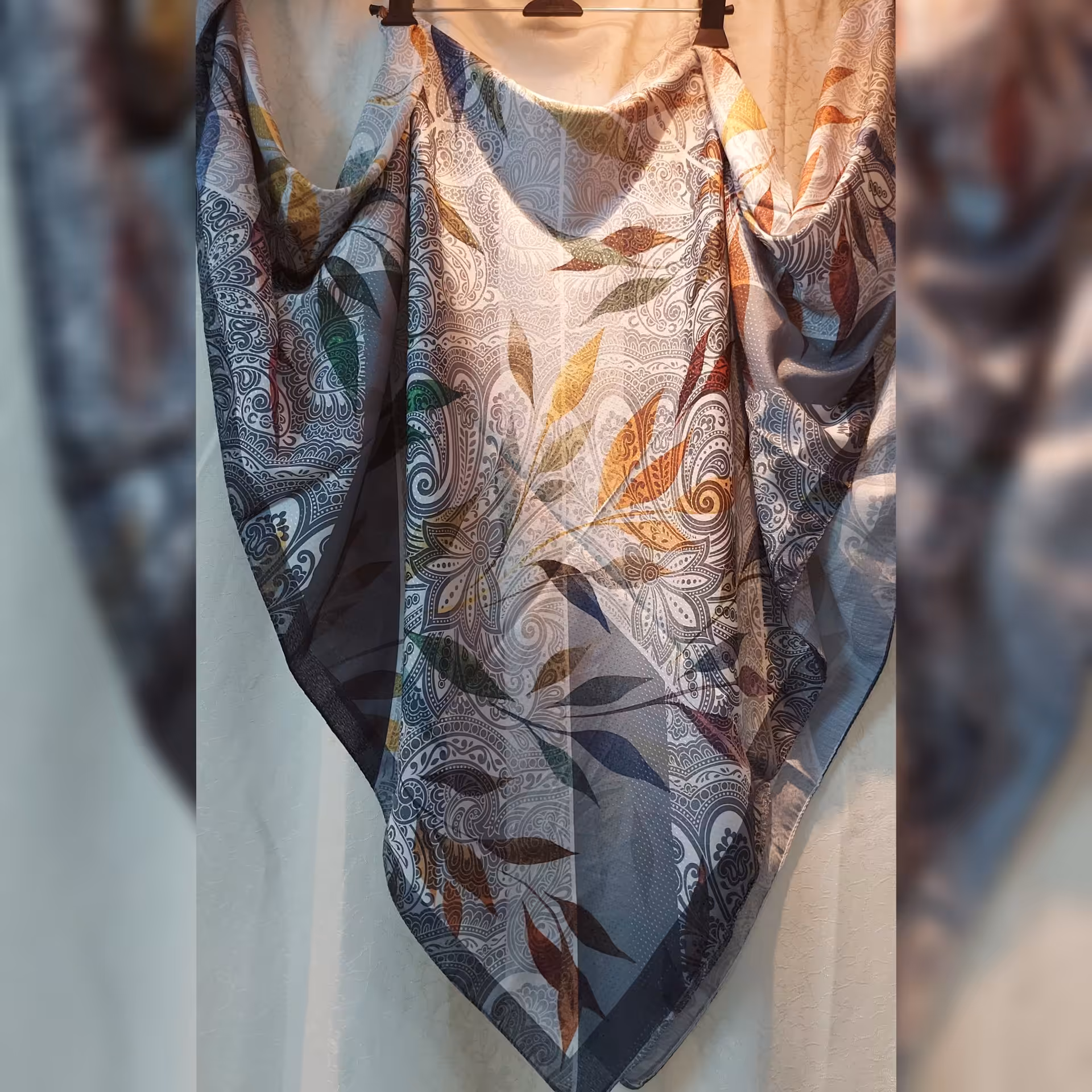 روسری طرح پاییز