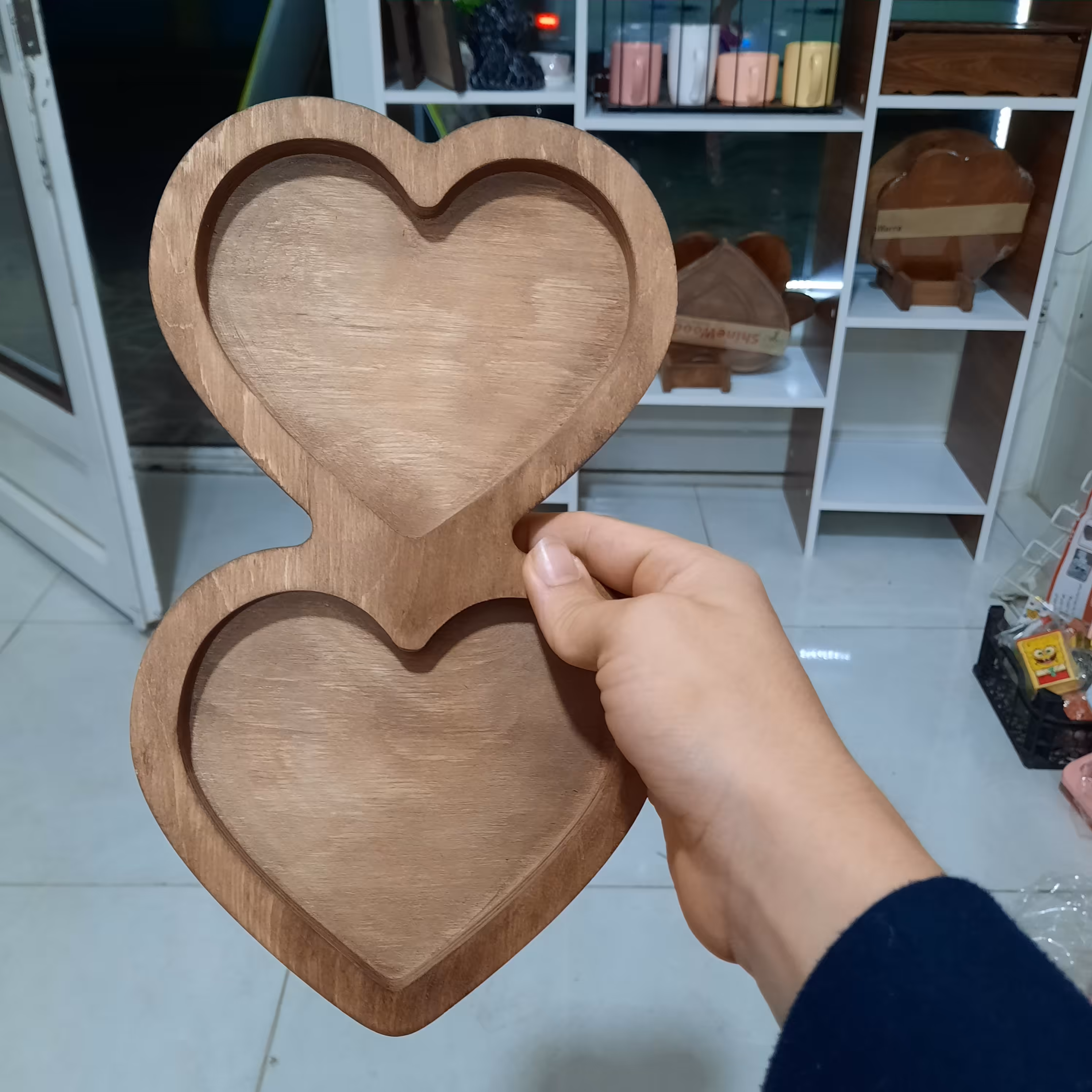 اردو خوری و ظرف پذیرایی چوبی مدل   دو قلب ابعاد  15در26