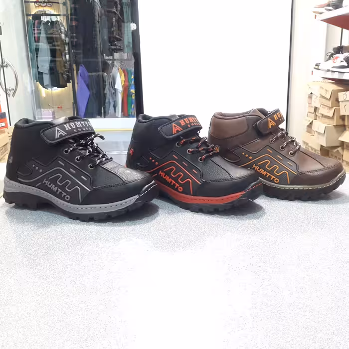 بوت نیم ساق  مشکی قرمز دخترانه و پسرانه  زیره پی یو رویه بهترین چرم صنعتی دو دوخت کار تبریز جنس تضمینی