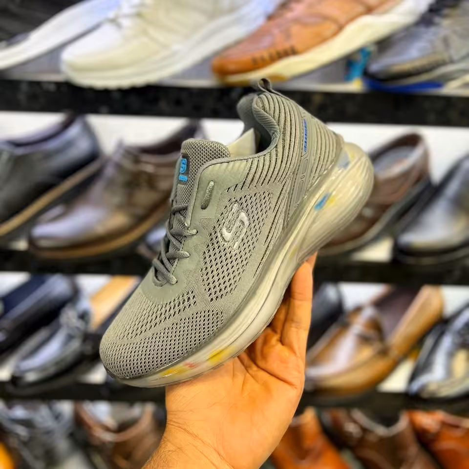 کفش کتونی اسپورت راحتی اسکیچرز(زیره ایربولینگ درجه یک و رویه توری مقاوم)