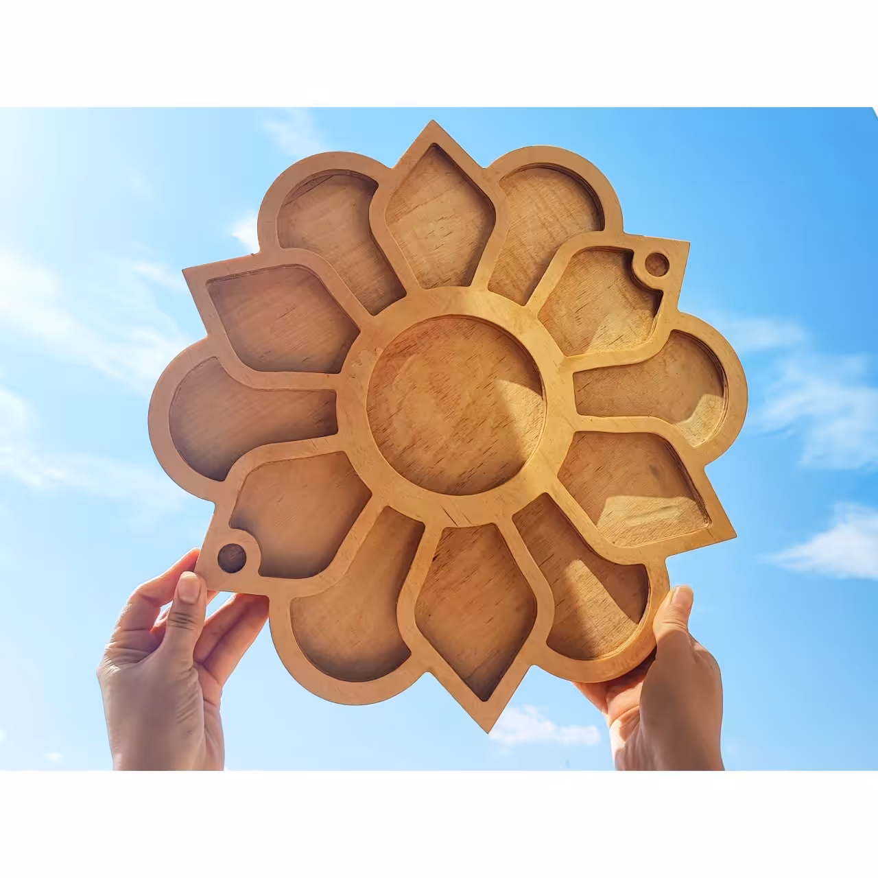 اردو خوری چوبی سینی چوبی مزه سایز 50سانت ضد آب 13 قسمت به قطر 20میل مخصوص شب یلدا