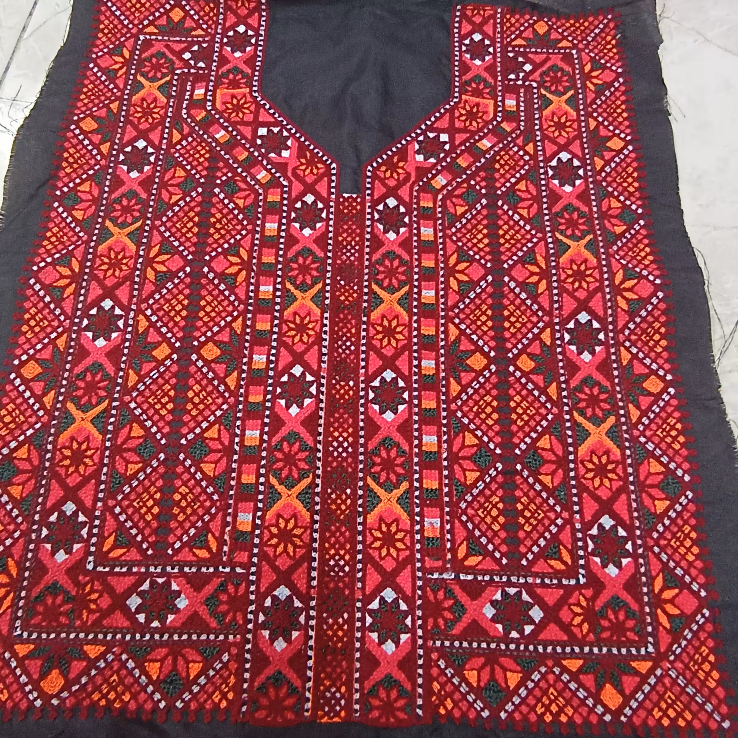 پنل سنتی چرخکار یک تکه ، برجسته کاموا دوزی 