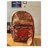 کیف کوله پشتی یوتاب. مدل سنتی. جنس بیرونی پارچه میکرو و داخل کیف چرم مصنوعی. رنگ قهوه ای