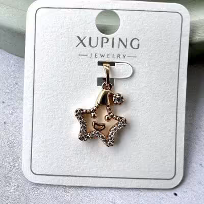 آویز طرح ستاره نگین دار