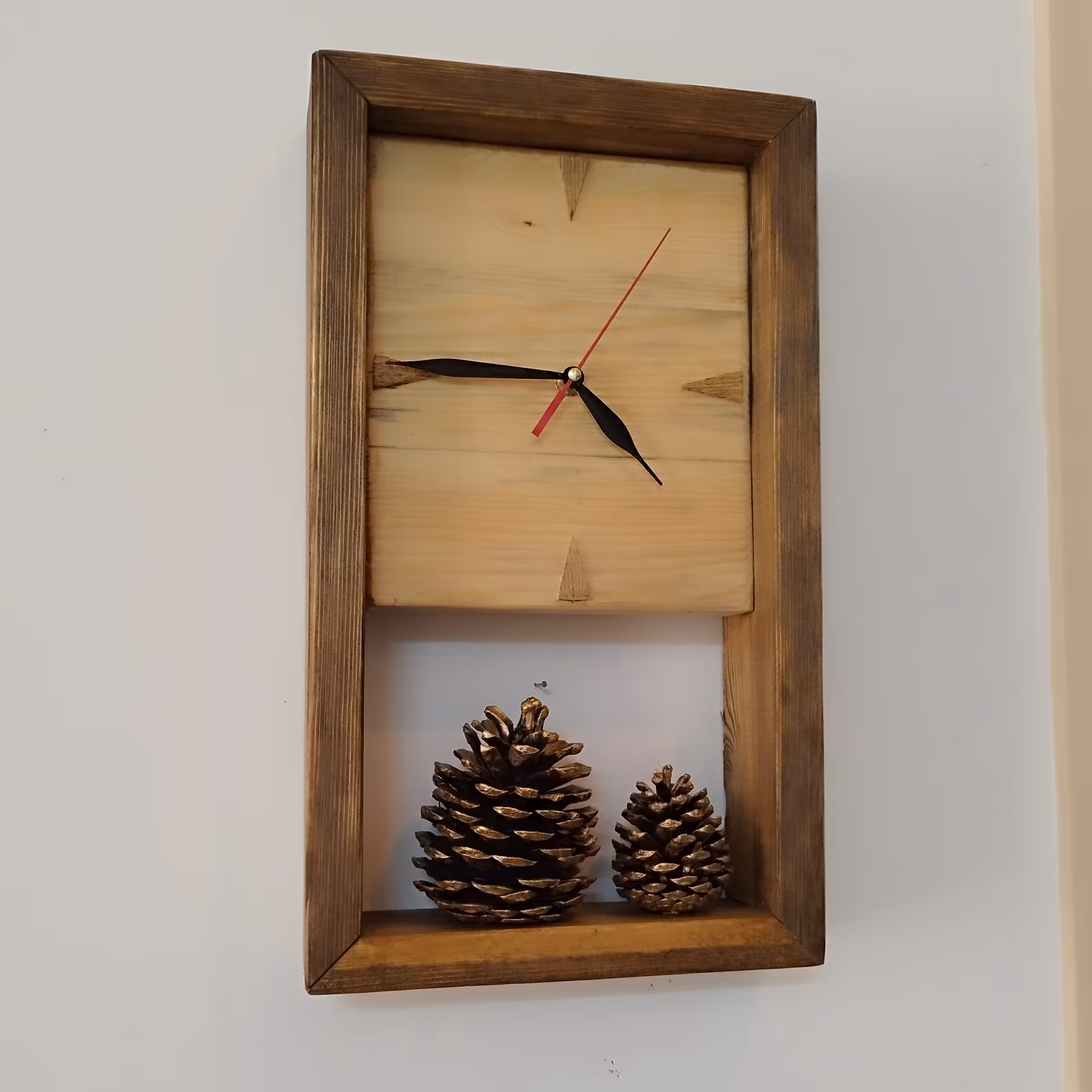 ساعت دیواری چوبی نفیس