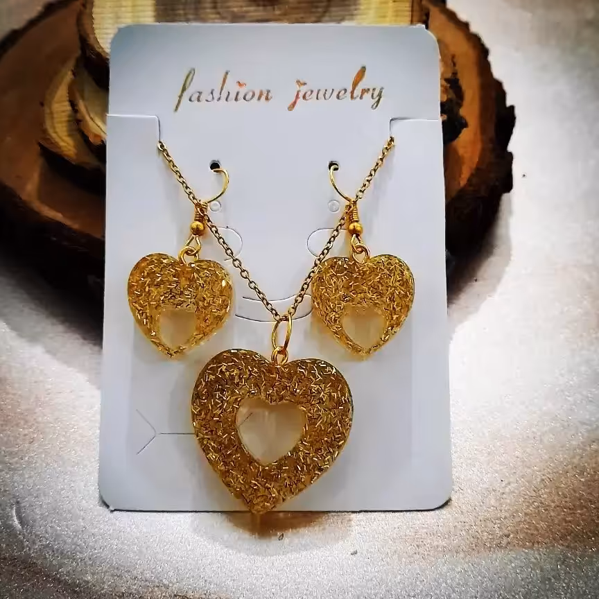 ست گردنبد و گوشواره مدل قلب 