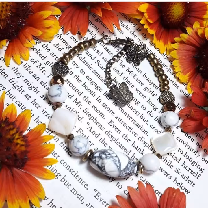 دستبند تک ردیفه عقیق سفید، حدید و عقیق تبتی