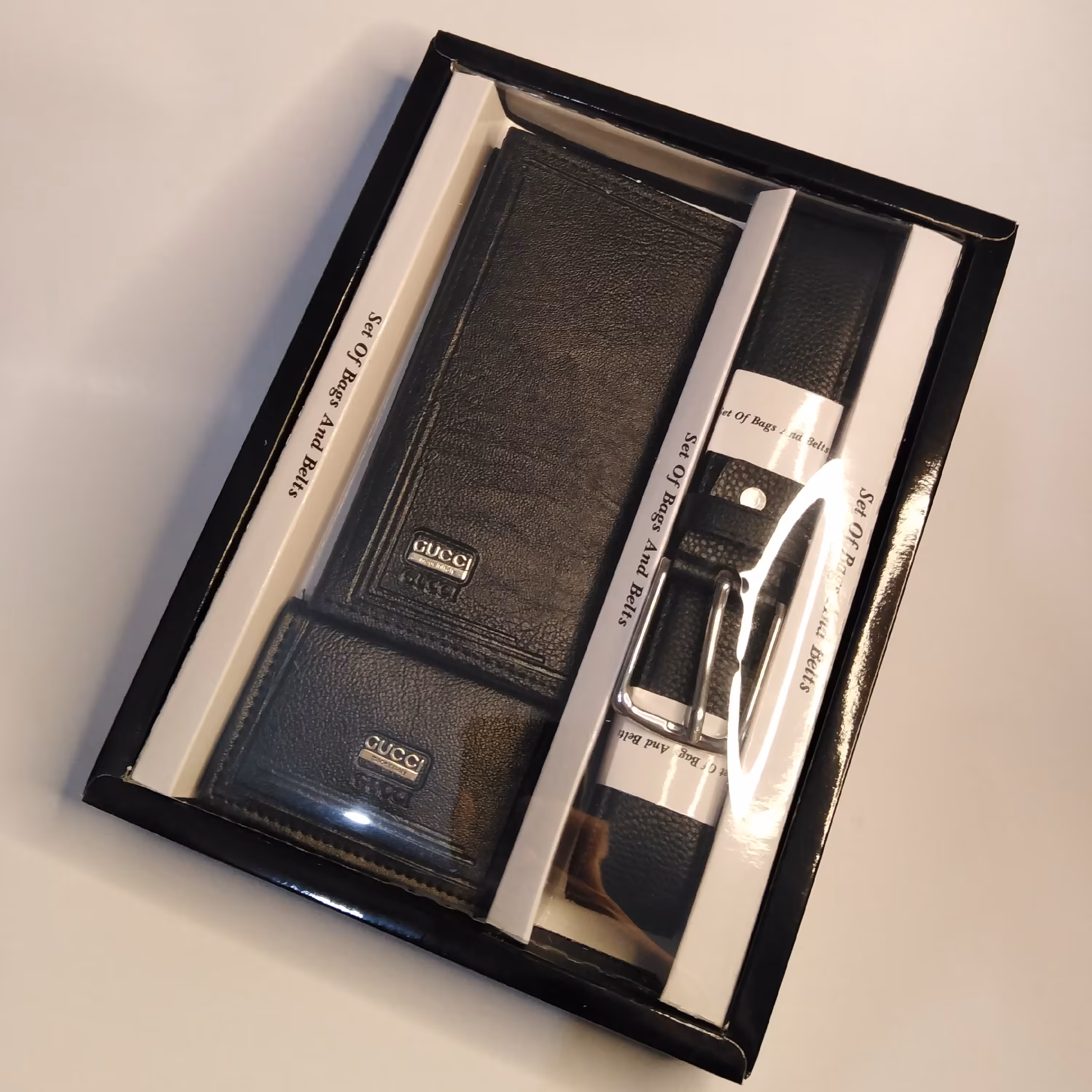 ست کیف پول و کمربند و جاکارتی جعبه پاپیون مشکی برند GUCCI