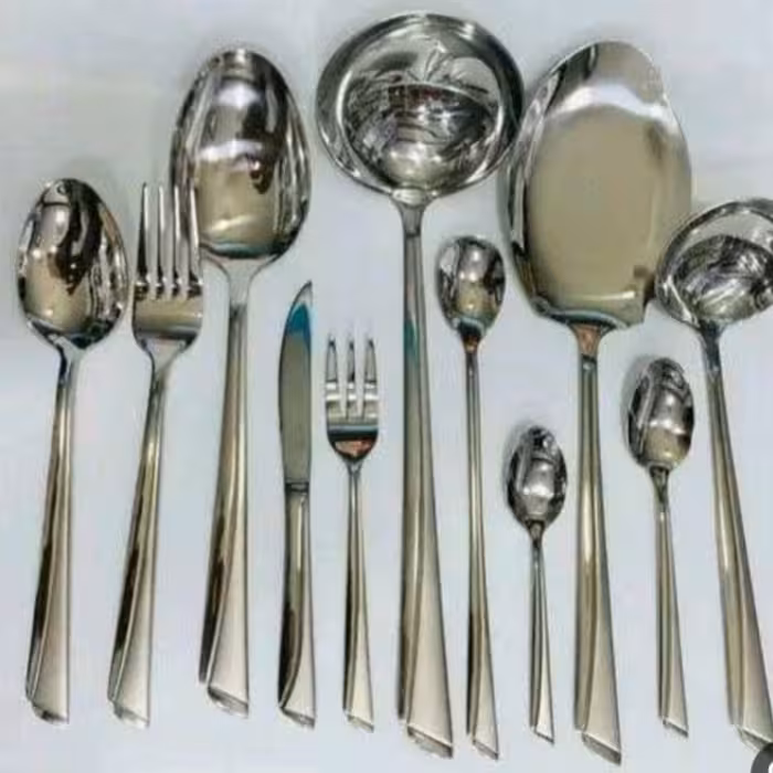 ست و سرویس قاشق چنگال مارک یونیک لایفUnique Life
 144 پارچه (24 نفره)
شامل قاشق، چنگال، کارد میوه خوری
کفگیر، ملاقه.چاقو