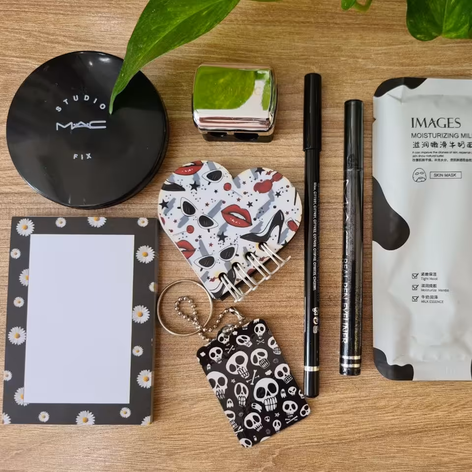 پک آرایش سفیدمشکی