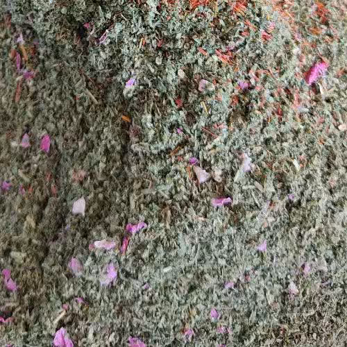 سبزی خشک معطر اعلا برای خوش عطر و طعم شدن نان