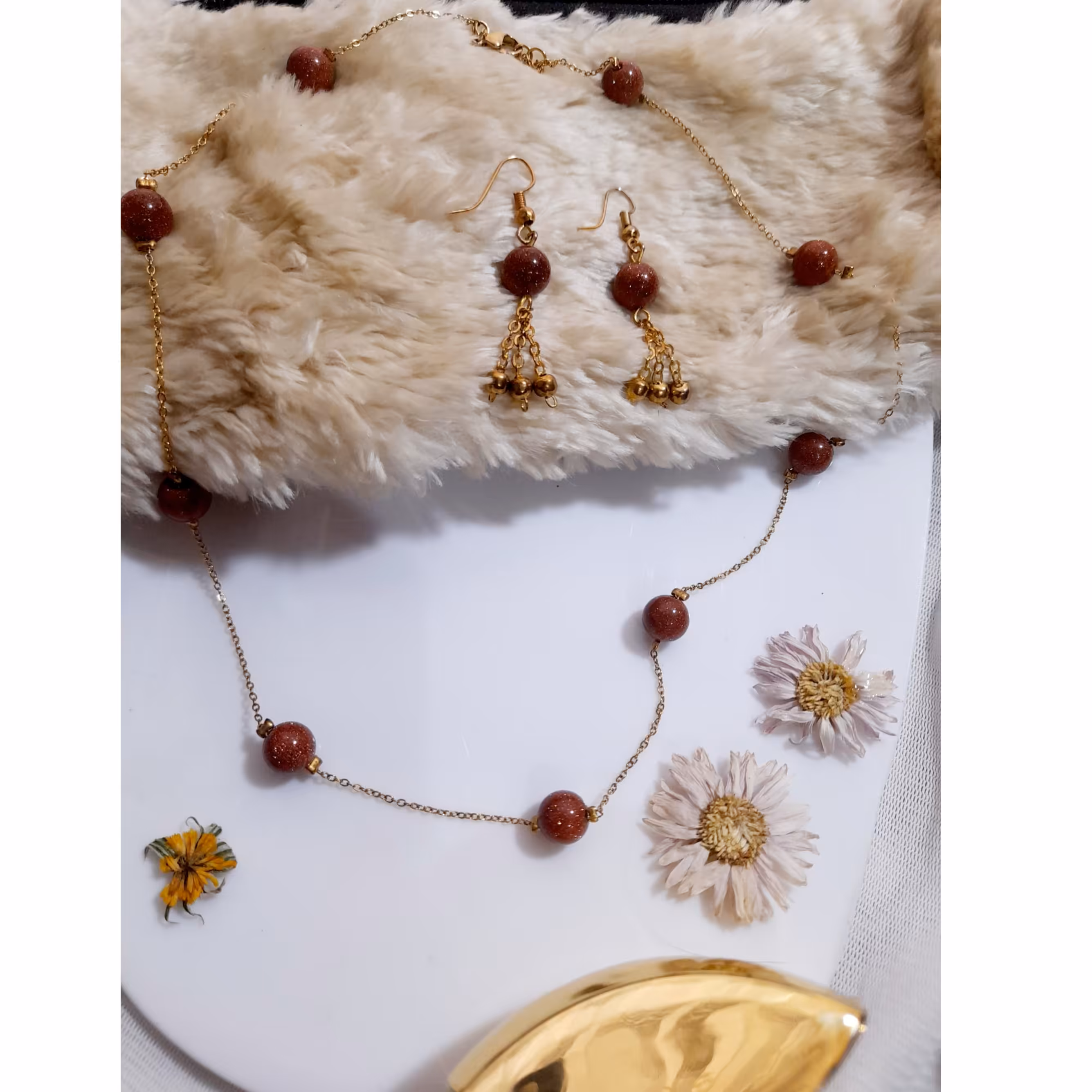 گردنبند سنگ دلربا عسلی( رنگ ثابت) 